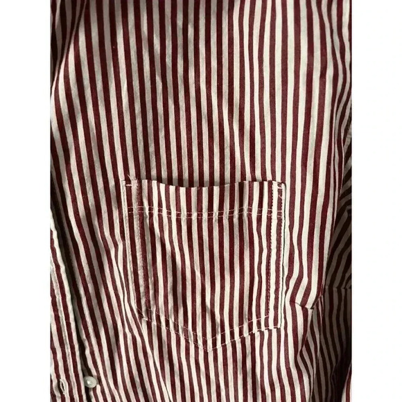 Women’s Gap Shirt Medium Boyfriend Fit Button Up Collared Red White Str… - Picture 3 of 10